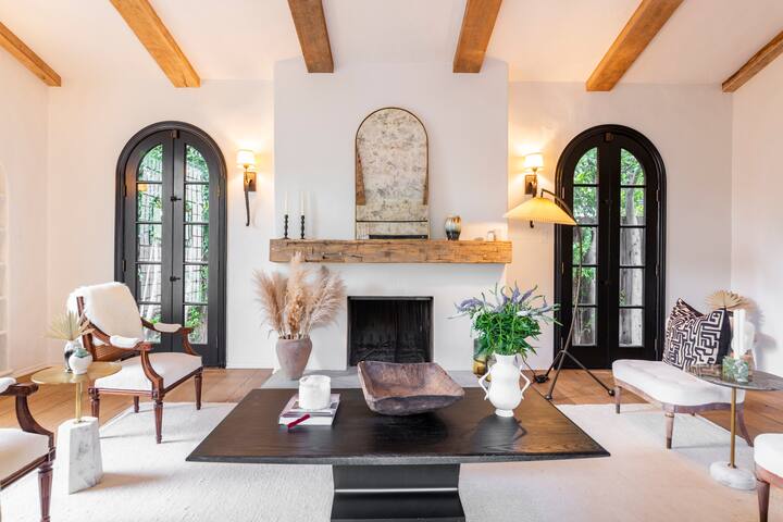 Spanish Hollywood Glam gallery image 4