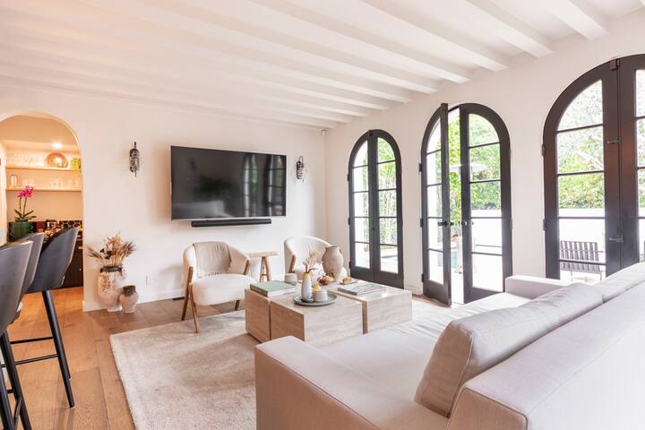 Spanish Hollywood Glam gallery image 5