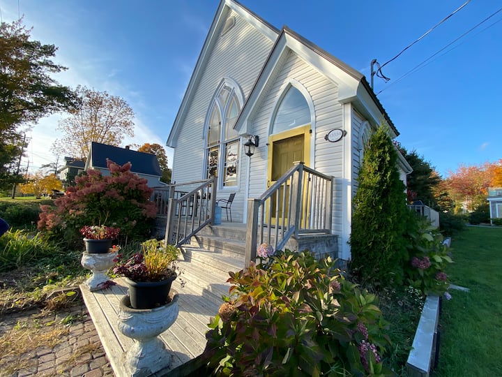 Lunenburg LaHave River Church Experience! Houses for Rent in Dayspring, Nova Scotia, Canada