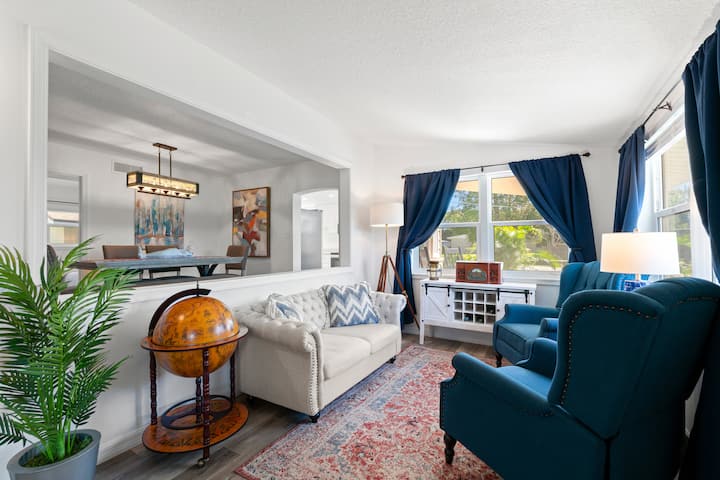 5 Min To Beach| 2/2 Whole House 
Captain’s Chest - Vero Beach, FL