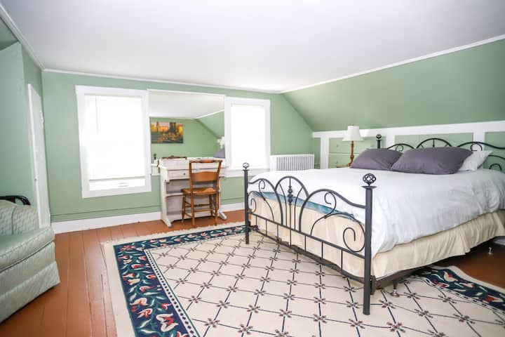 Quilt Bedroom
