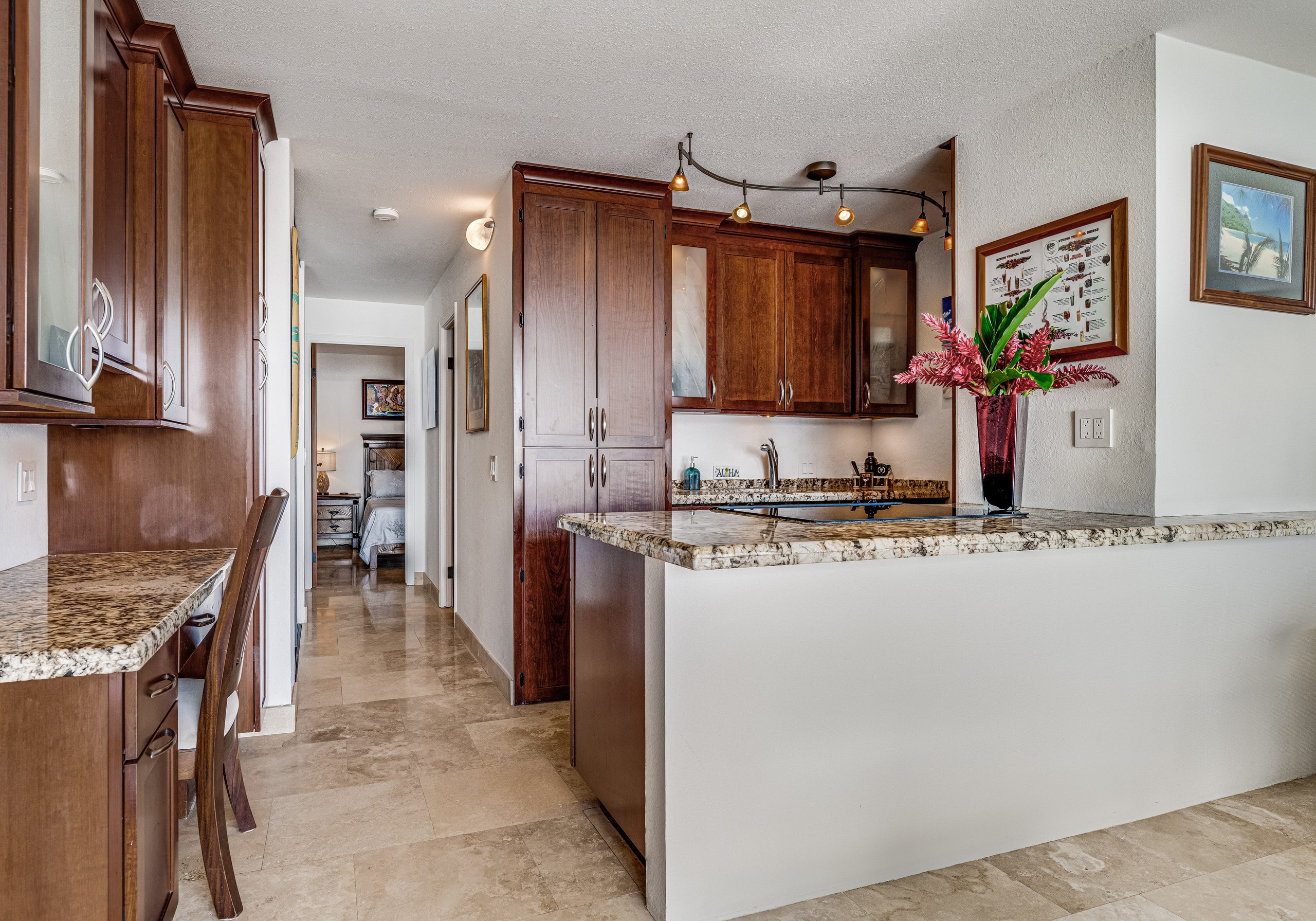 Condo in Wailuku · ★4.96 · 1 bedroom · 1 bed · 1 bath - Image 18