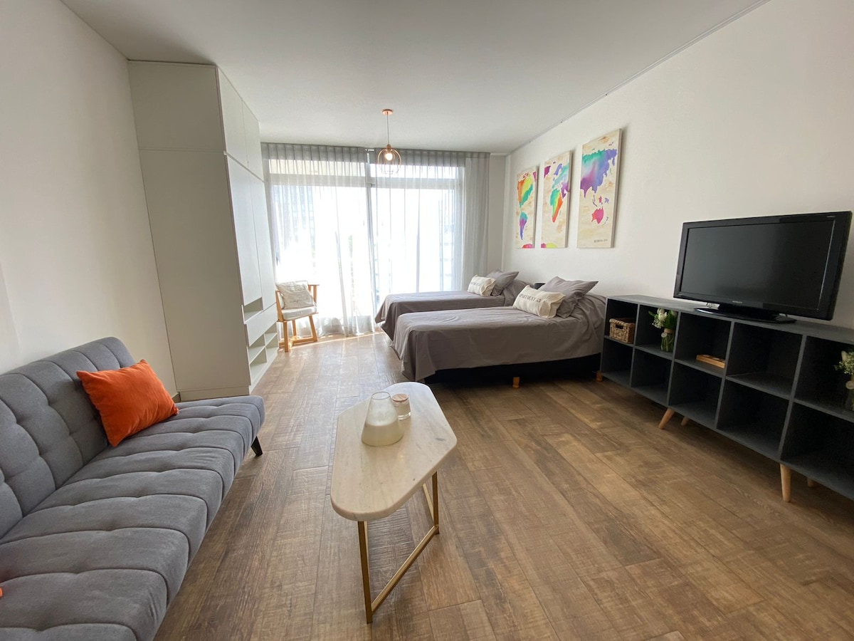 Popular Airbnb listing: Modern complete apartment, entire pool and gym. Metro in Chacarita