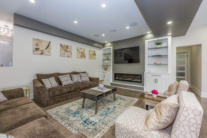 6br & 4,000 Sq. Ft. Luxury Estate ~Caledon Village - Orangeville
