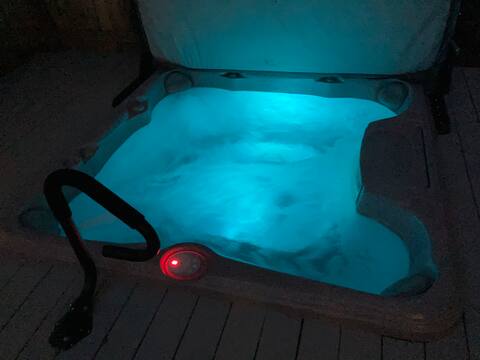 Creekside Hot Tub House