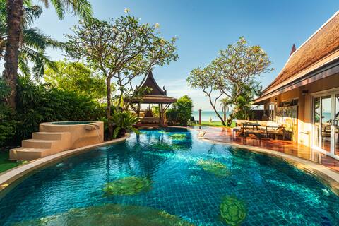 Gala Beachfront ~ Private Beach Villa
