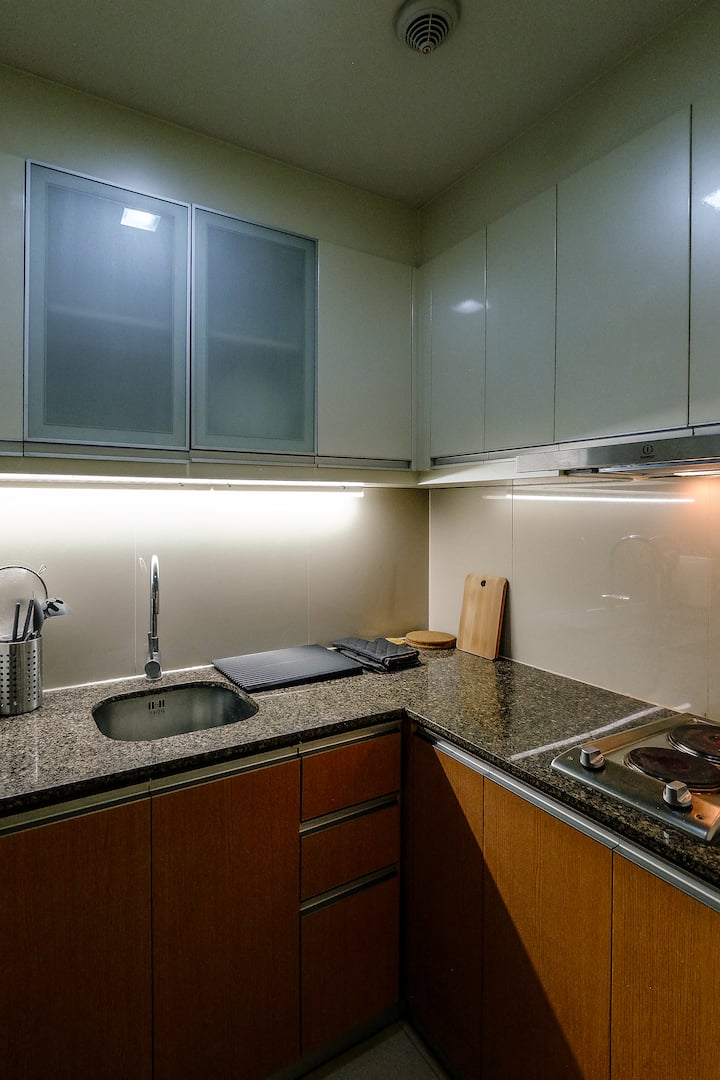 Aah Residences C4-4b-studio B @ 81 Newport Blvd - Pasay