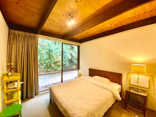 Mountain View home in Warburton gallery image 4