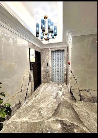 Apartment Luxurious Residents ｜世貿站 gallery image 2