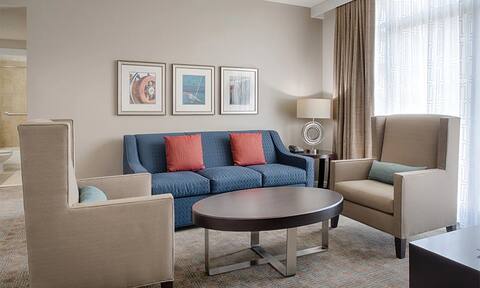 Popular Airbnb listing: National Harbor 2BR Deluxe w/ Full Kitchen in National Harbor