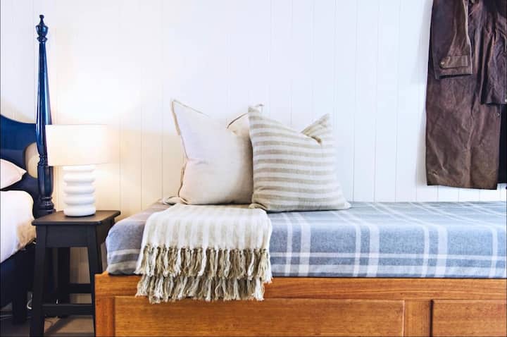 Studio daybed (cot available on request)