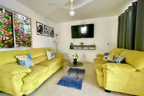 Top Airbnb: Casa el conquistador/Excellent Location/comfortable in Real Montejo