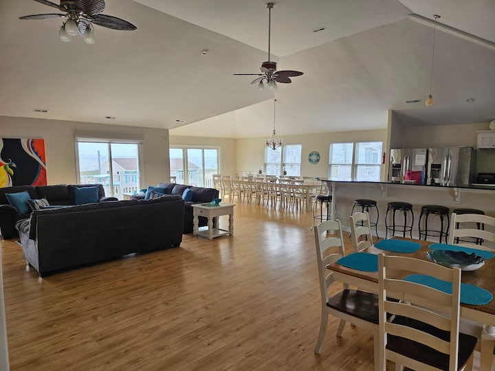 Indoor & Outdoor Pool! - Virginia Beach, VA