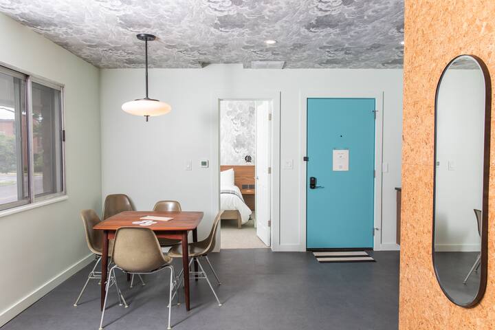 Mayor’s Suite @ South Wind Motel gallery image 3