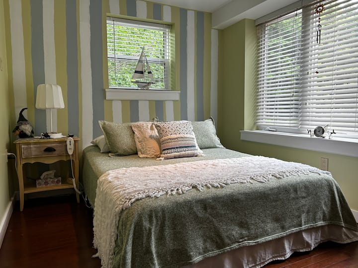 เตียงควีนไซส์ปรับได้