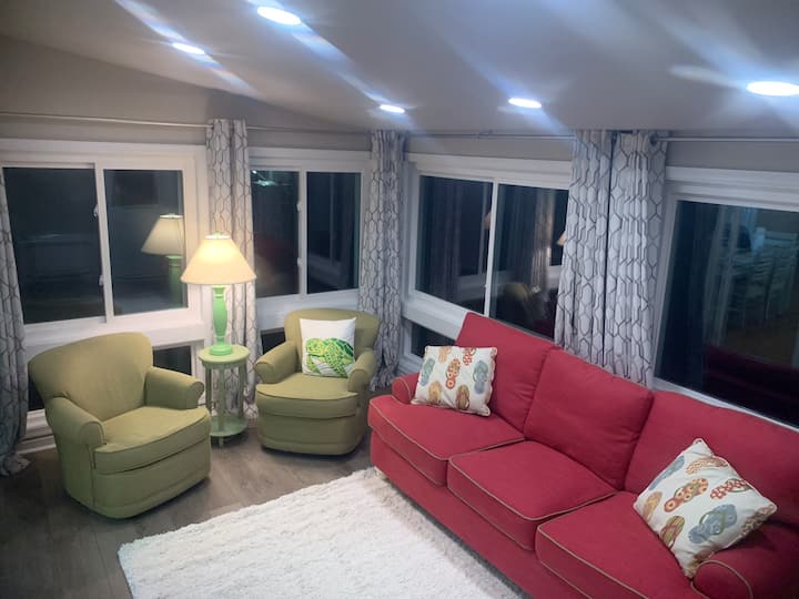 Sunroom can be used as 4th bedroom with pullout sofa bed.