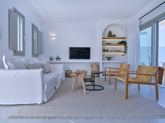 Nine Villa Experiences managed Airbnb listing 2