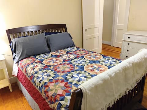 3BR Hartsville house – comfort & convenience!