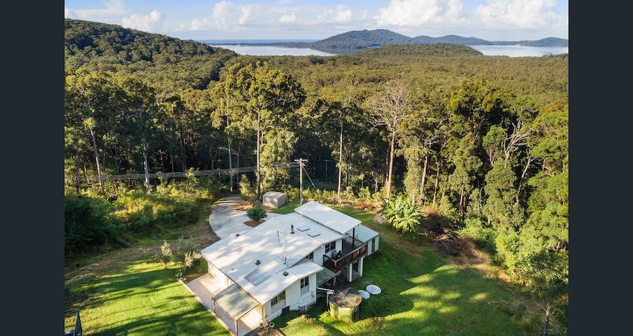 Home Atop The Mountain – 11 acres, Ocean+Lake View