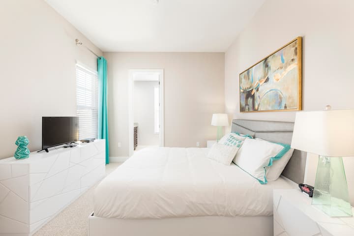 พักผ่อนบนเตียงคุณภาพสูงของเราหลังจากวันที่ยาวนานในสวนสาธารณะ!
