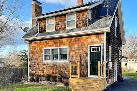 Entire home in Mystic!