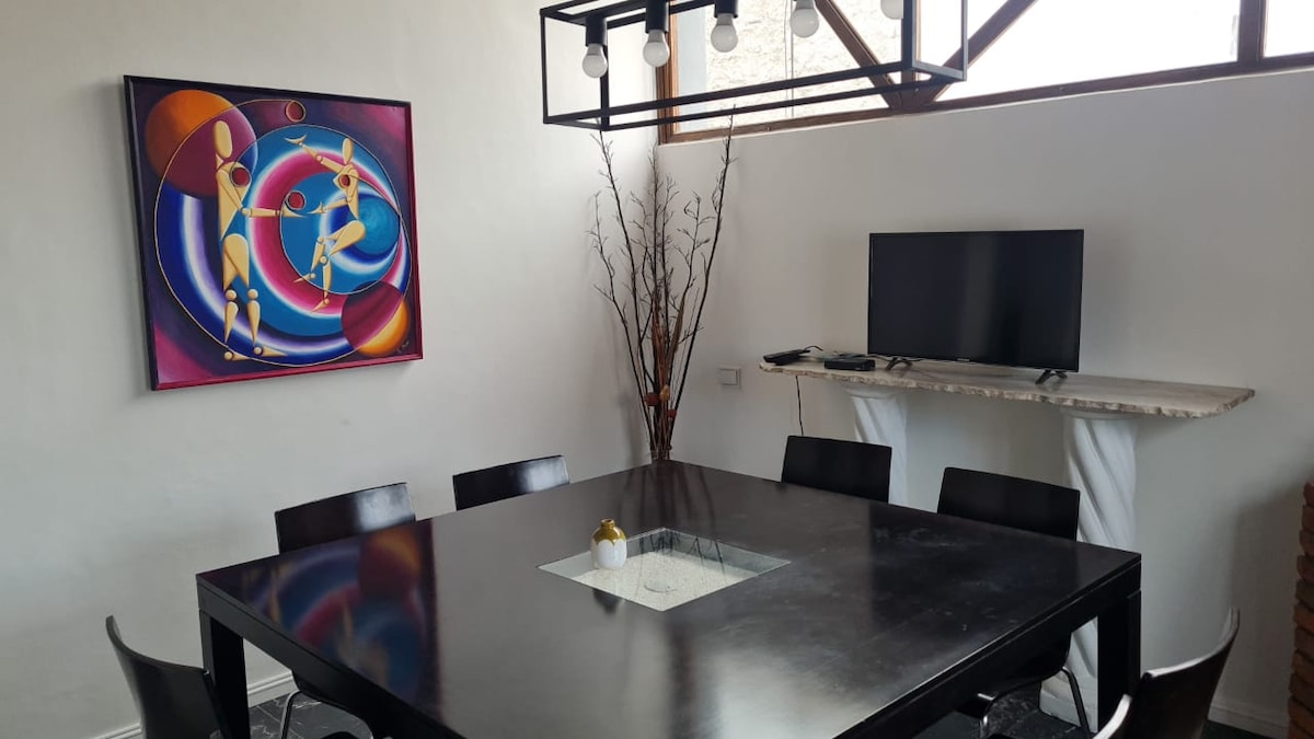 Top performing Airbnb: House-style apartment. Great location in Ciudad De Mendoza