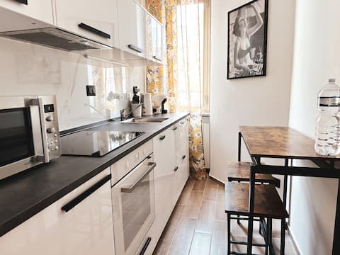 Annuncio Airbnb popolare: Fortuna Milan: Metro + Train to Lake Como a Sesto San Giovanni
