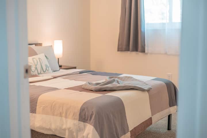 Bedroom 2 -  King size bed - USB plug lamp, 40 inches smart TV