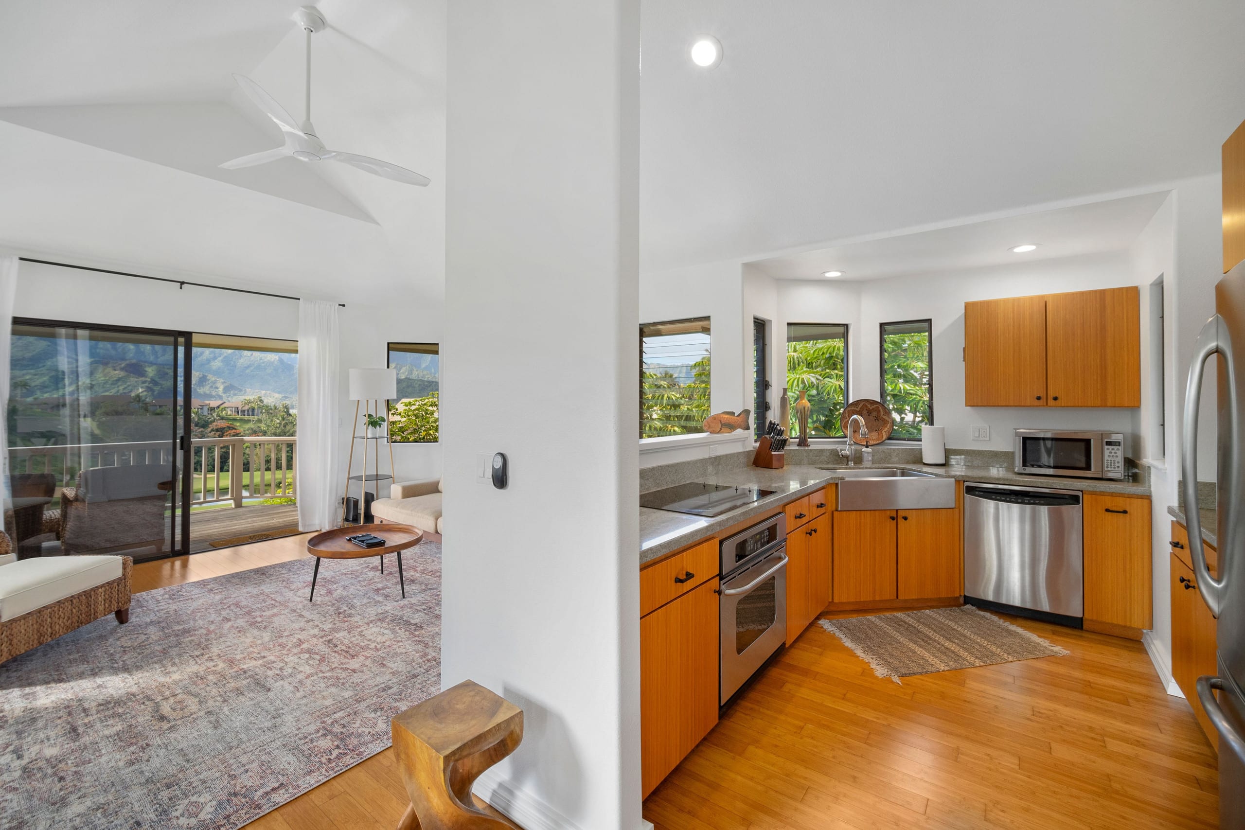 Home in Princeville · ★4.94 · 3 bedrooms · 3 beds · 2.5 baths - Image 3