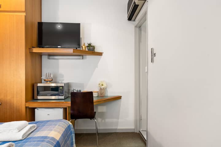 The Hidden Gem - Adelaide Cbd Studio - Adelaide