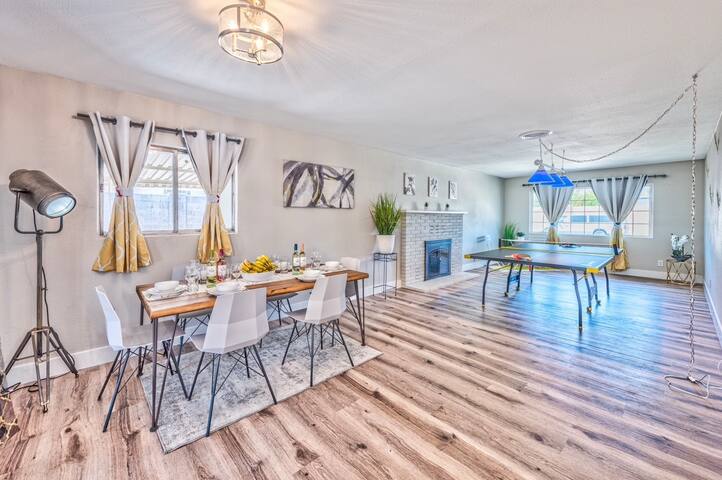 New! 3 min to Convention Center gallery image 3