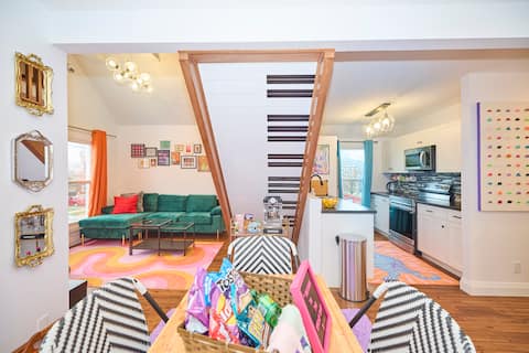 Top Airbnb: Tourist District, Niagara Falls! in Niagara Falls
