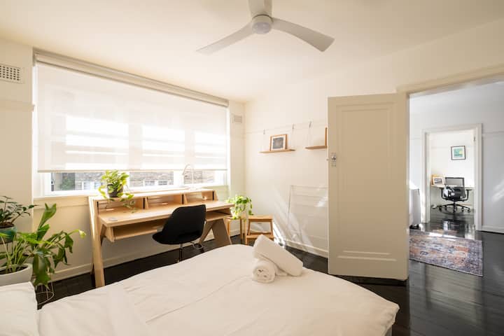 Bedroom 2 image 3
