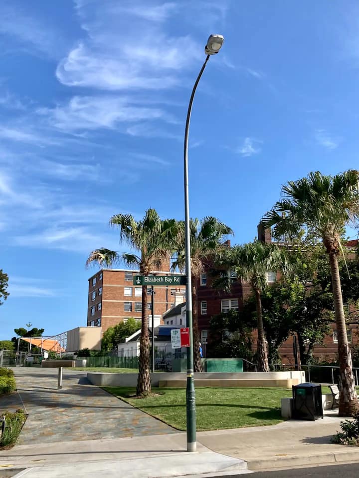 Take a stroll or have a picnic in the community park and watch the Harbour views.