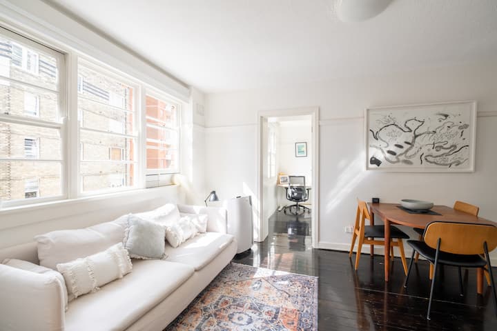 Living room image 1