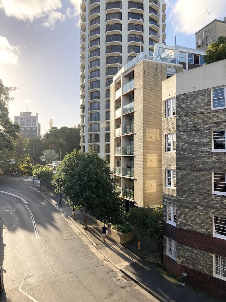 Amazing street views and free street parking before 8:30am and after 6:00pm plus weekend free.