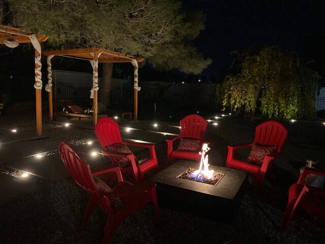 Las Vegas City 9 Bedrooms House gallery image 2