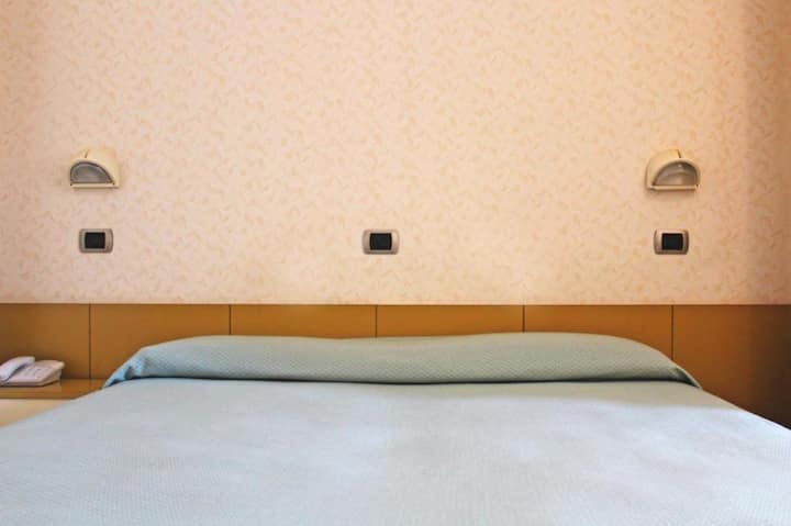 Hotel Anche Per + Di 2 Pers. Con Pos Di Colazione - Cattolica