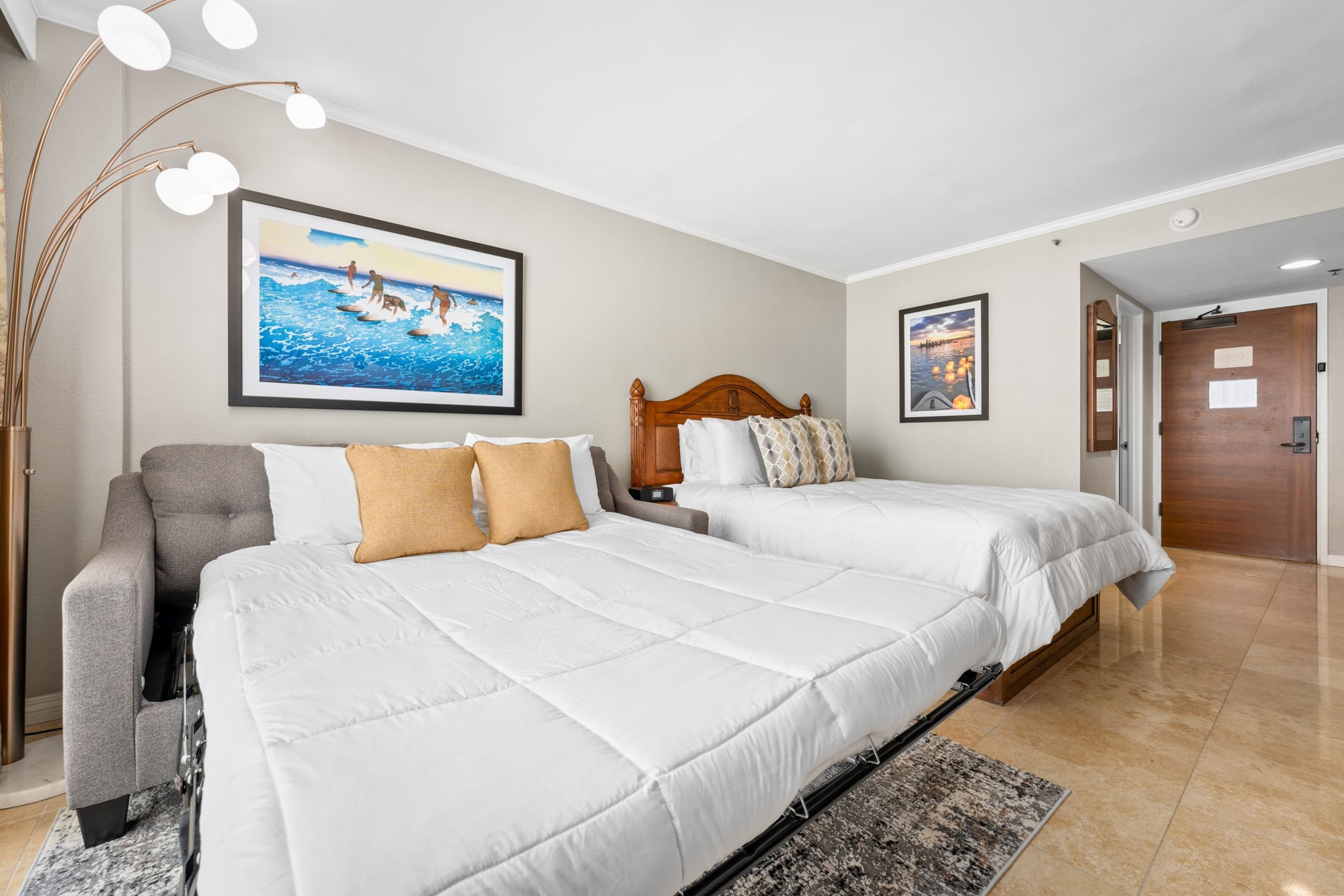 Spacious Waikiki Retreat w/ Kitchen*Easy Comforts - Image 5