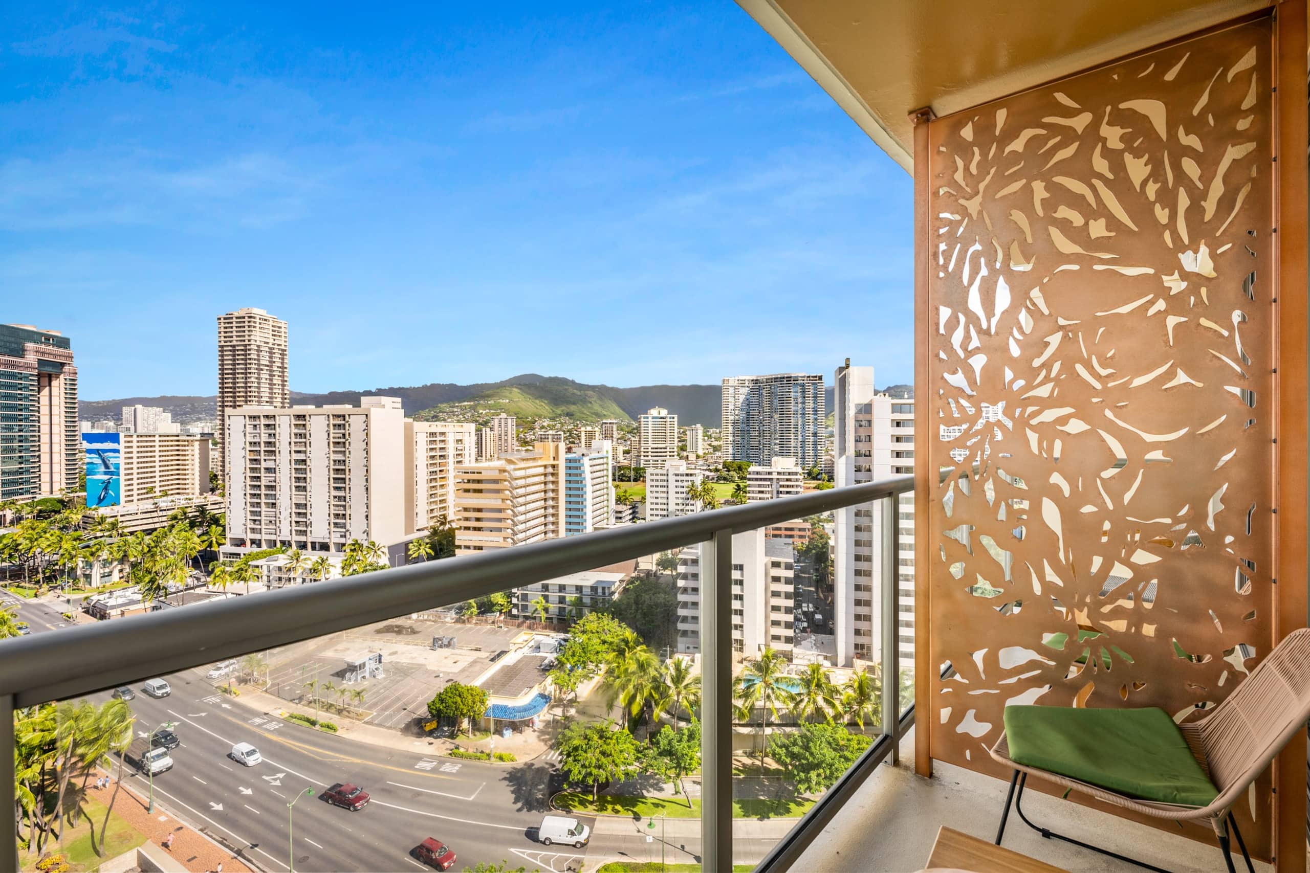 Spacious Waikiki Retreat w/ Kitchen*Easy Comforts - Image 9