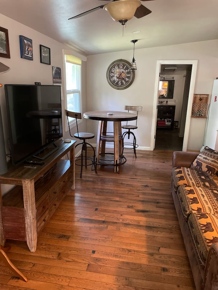 Guides shack Houses for Rent in Lewiston, California, United States Airbnb