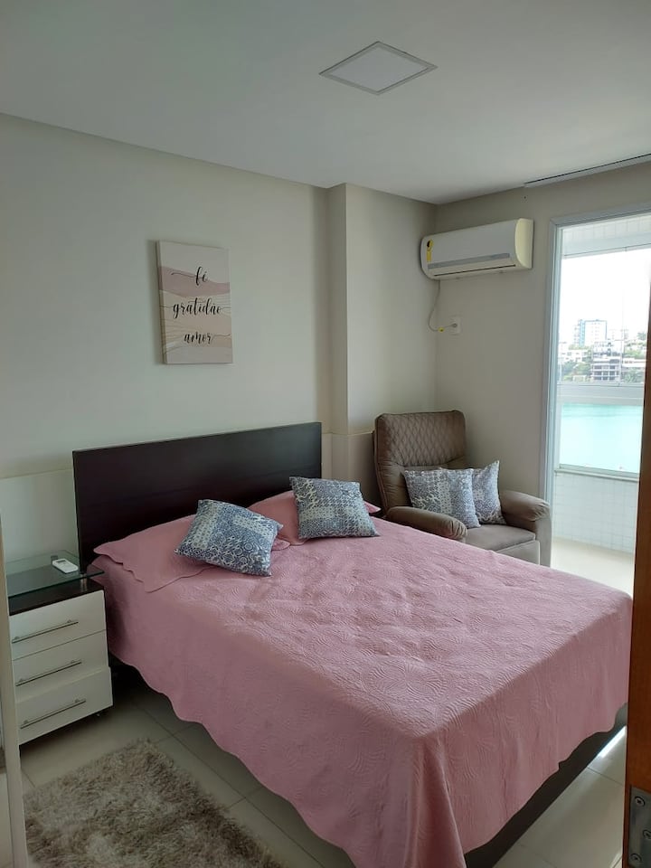 Apartmán s manželskou posteľou, stoličkou, klimatizáciou a televízorom 