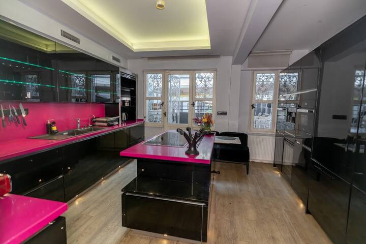 Villa with Bosphorus View in Arnavutköy gallery image 2