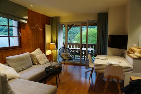Top Airbnb: Coeur de Luz, 4 people, with pool à Luz Saint Sauveur