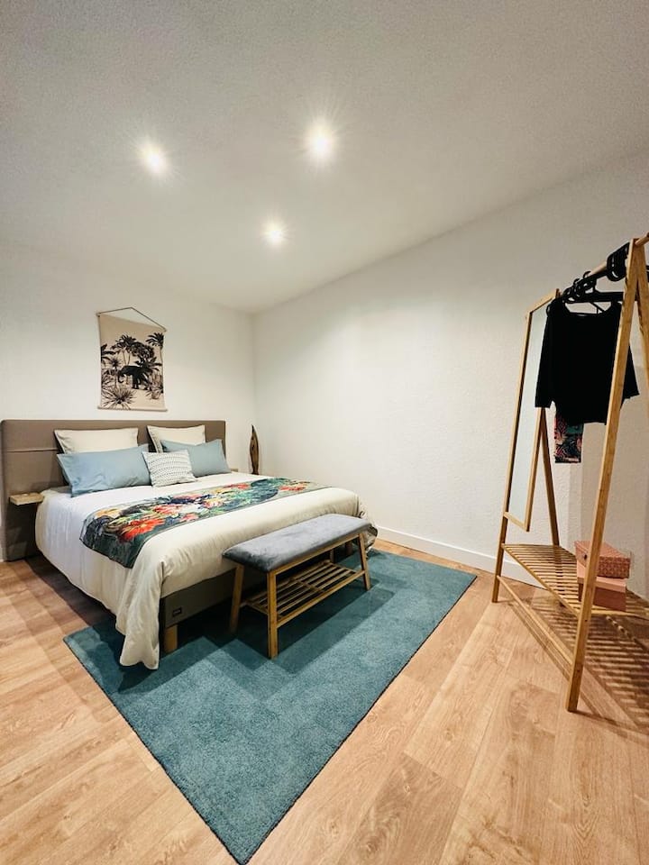 Appartement Centre-ville Dans Une Résidence Privée - Nîmes