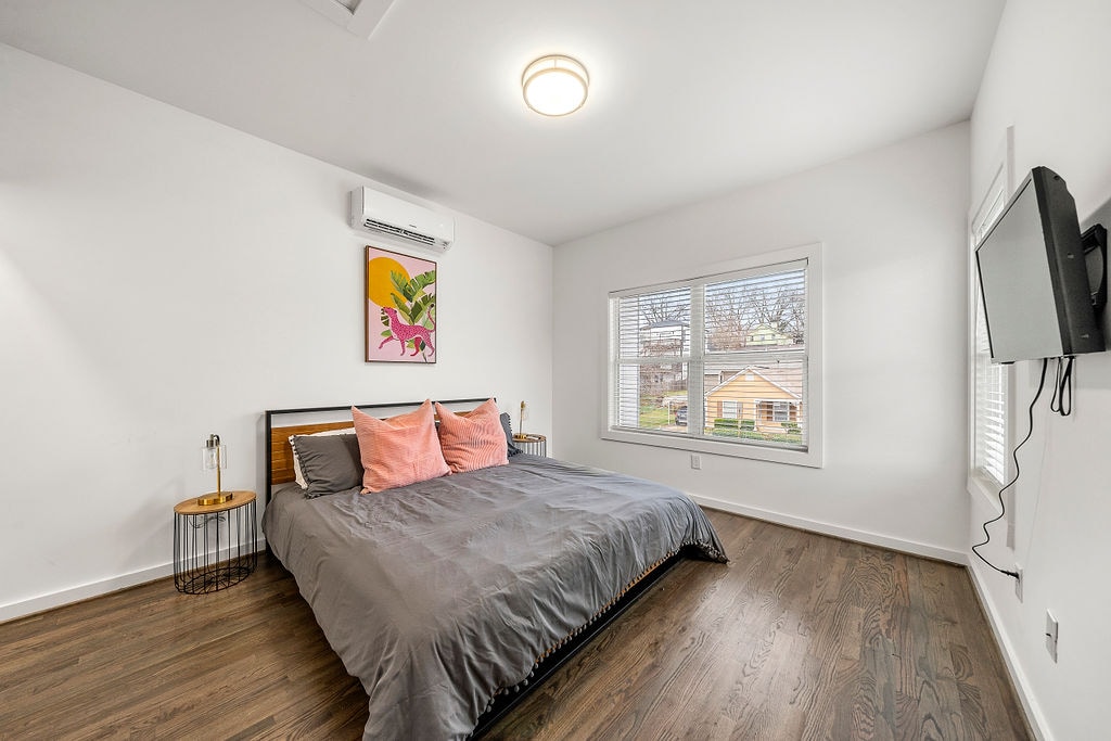 Брачен кревет (широк 150-179 см) за удобност и релаксација 