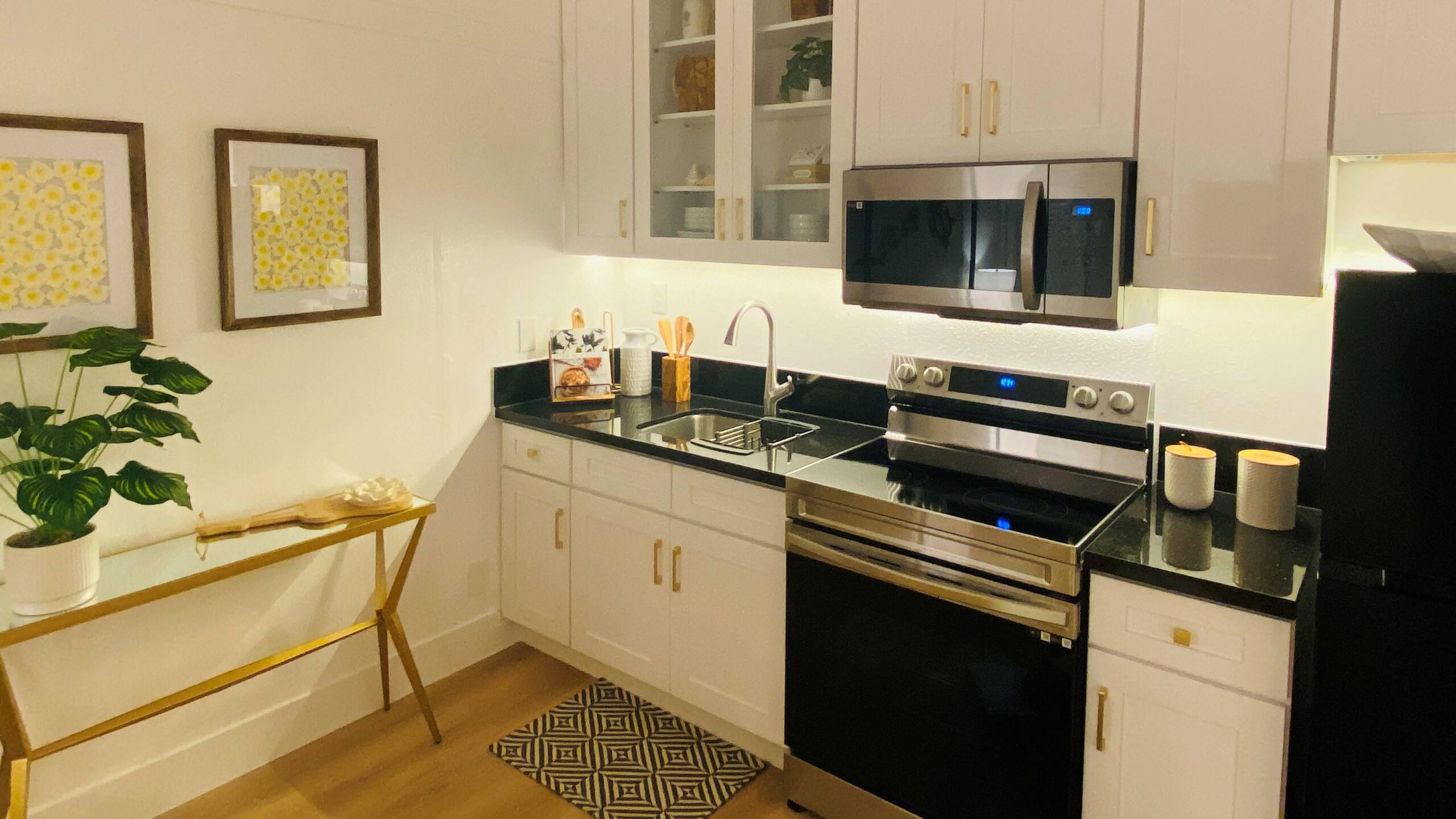 Condo in Hilo · ★4.79 · 1 bedroom · 1 bed · 1 bath - Image 2