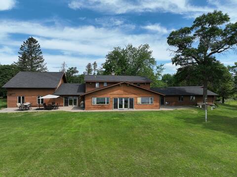 Hartley Lake Hideaway Hot Tub/Beach/Pontoon
