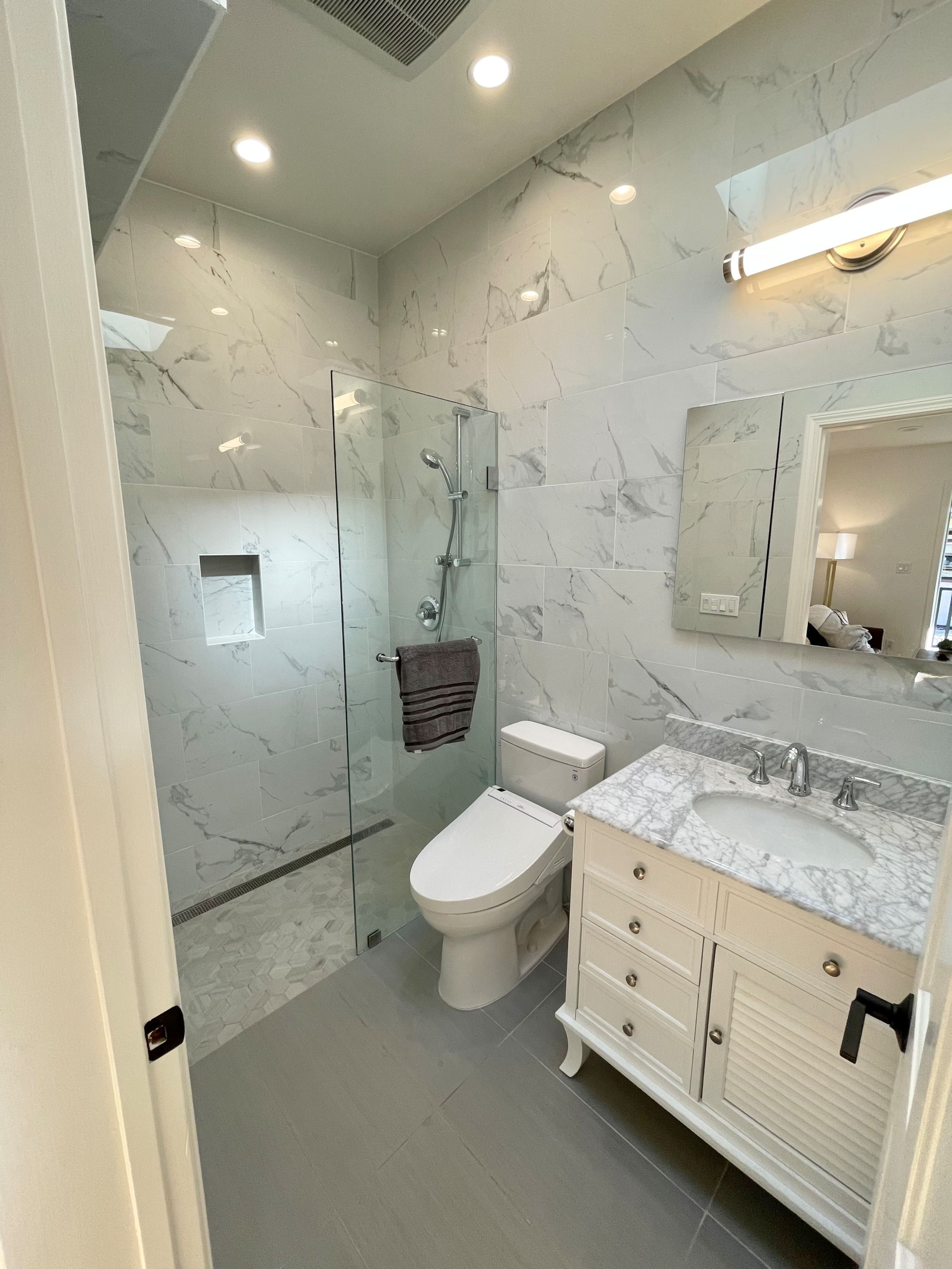 Guesthouse in San Francisco · ★4.88 · 1 bedroom · 1 bed · 1 bath - Image 9