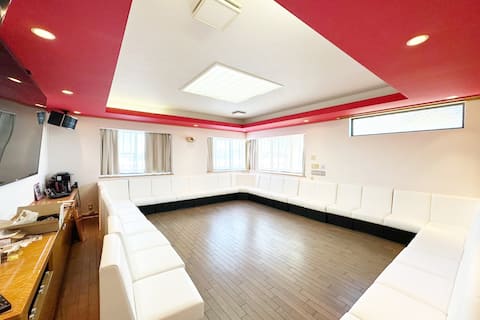 Sauna & BBQ & Karaoke!️ 300 square meters! New year party along the Ichinomiya River for️ large grou